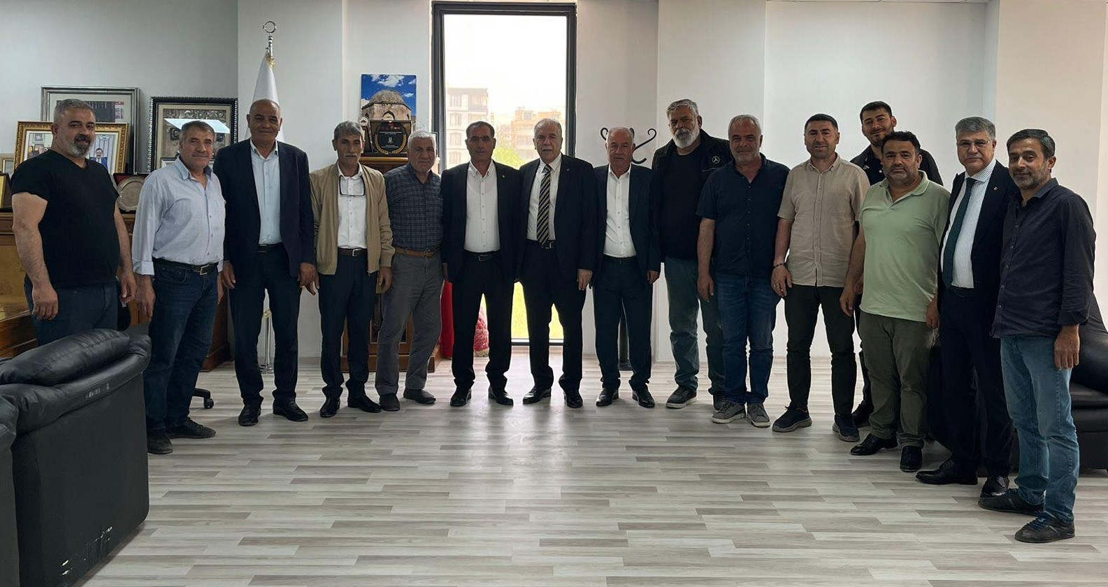 S.s.Mega Sanayi sitesi kooperatifi Y�netim Kurulu �yelerinden Odam�za ziyaret